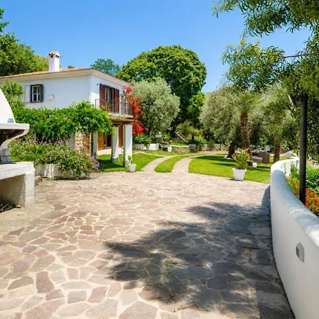 Villa Petra *
